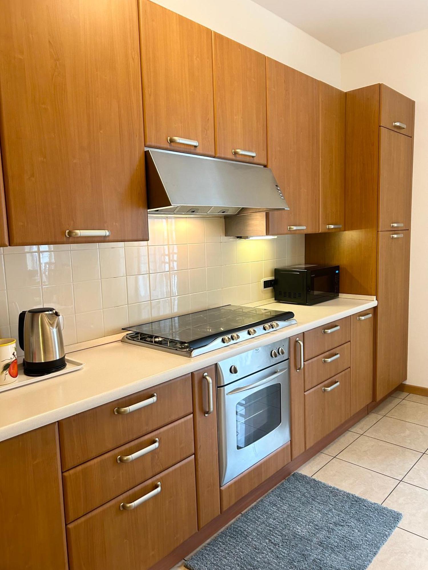 Porta Torre Como Apartment - By Relais Di Giada Екстериор снимка