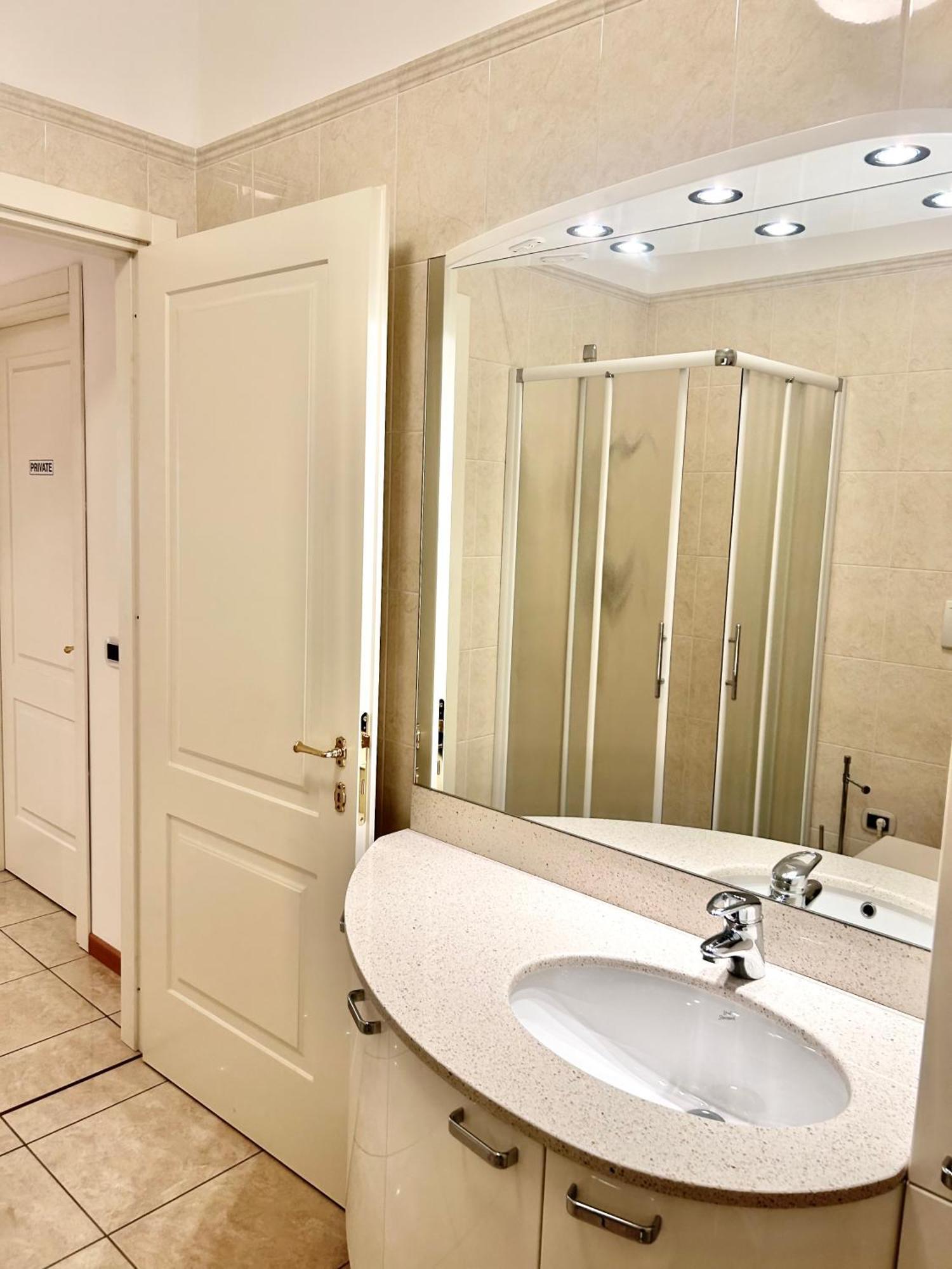 Porta Torre Como Apartment - By Relais Di Giada Екстериор снимка